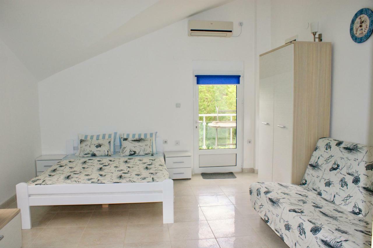 Studio Apartments Morinj Exterior photo
